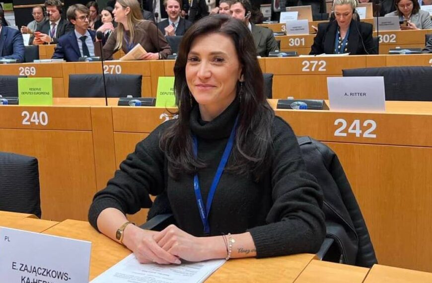 Polskie życie 81 Zajączkowska-Hernik opuszcza ugrupowanie? Burza wokół eurodeputowanej