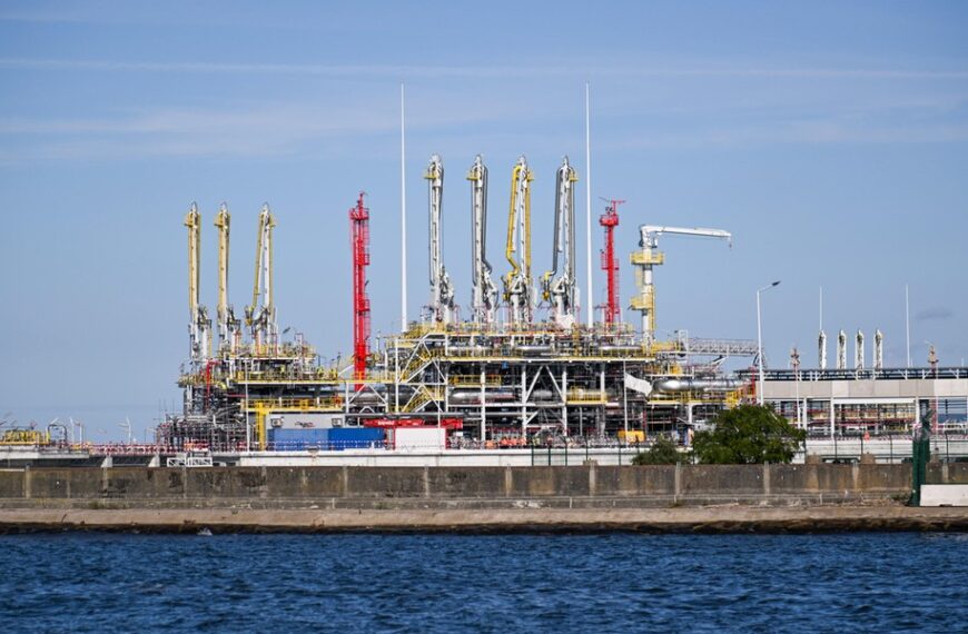 Ostatni katarski gazowiec dotarł do Polski. Specjalista o sytuacji rezerw gazu.