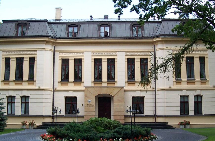 Polskie życie 90 Konstytucyjni sędziowie: Sejm rozstrzygnął.