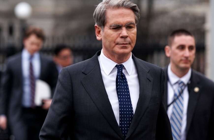 Stany Zjednoczone wprowadzają irańską ropę na globalny rynek. „Możliwe jest zmniejszenie napięć”