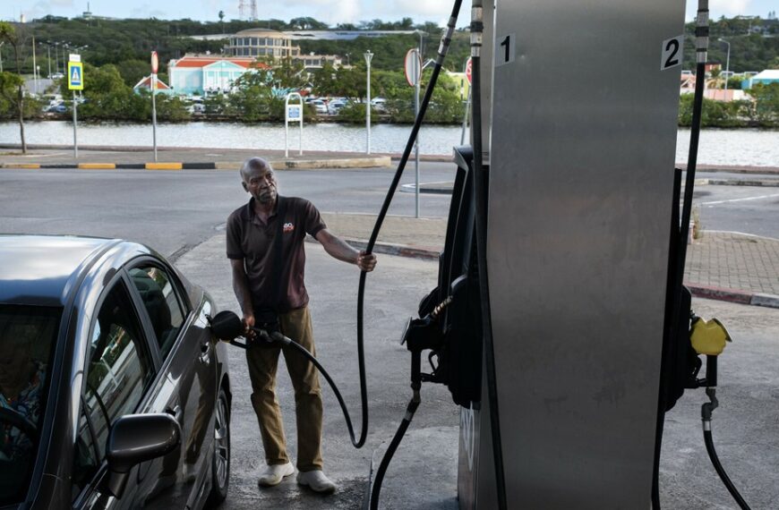 Amerykańskie ceny benzyny osiągają szczyt. Konflikt bliskowschodni uderza w portfele obywateli USA.