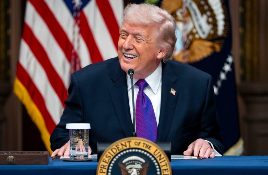 Trumpowe cła pod sądową analizą. Stanowe demokracje kontratakują.