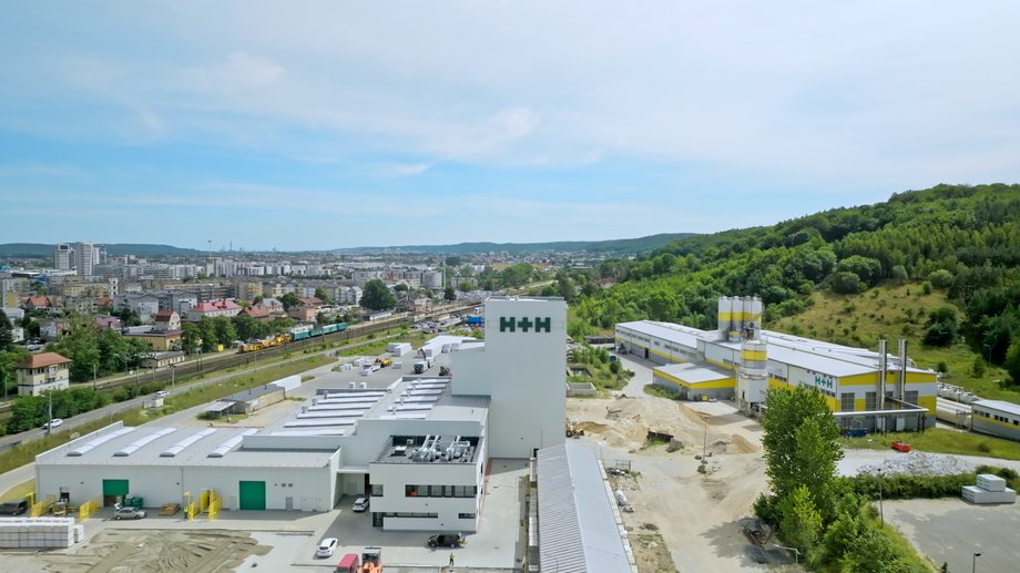 From Regional Player to Market Leader: The Evolution of Polish Construction. 2