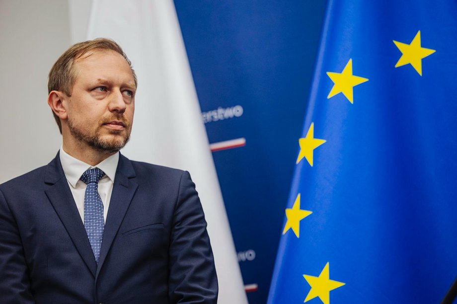 Polska a ewentualny problem z paliwami? Analitycy i firmy wyjaśniają realia. 6 Wojciech Wrochna, wiceminister infrastruktury, pełnomocnik rządu do spraw strategicznej infrastruktury energetycznej odpowiada za infrastrukturę do przesyłu ropy i gazu