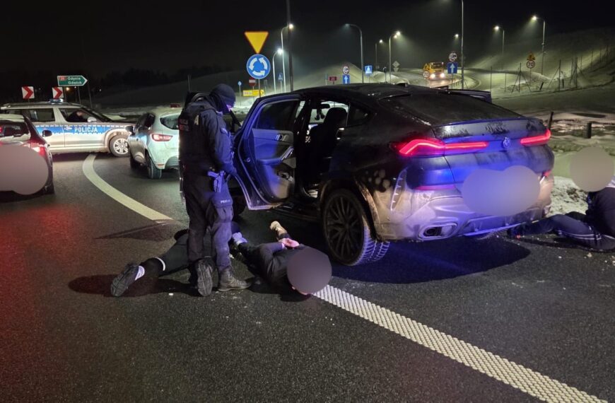 Polskie życie 90 Udawani fani Lechii Gdańsk napadli na Pomorzu. Zatrzymano trzydziestu.