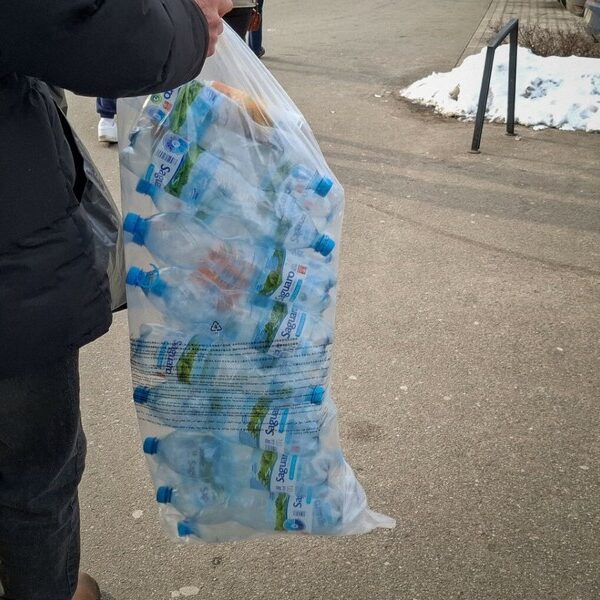 Odszukał lukę w systemie kaucji. Tak monetyzuje podwójne oznaczenia na&hellip;