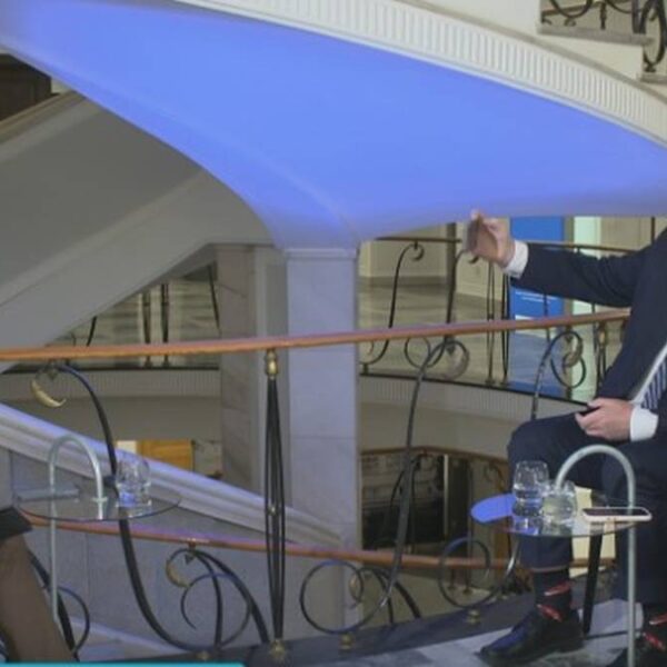 Senator niespodziewanie sięgnął po komórkę. „Polsat weźmie to pod swoje&hellip;