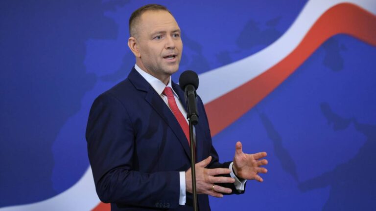 Przebaczenie i zapomnienie. Karol Nawrocki zatwierdził akt prawny w sprawie konfliktu ukraińskiego. 1