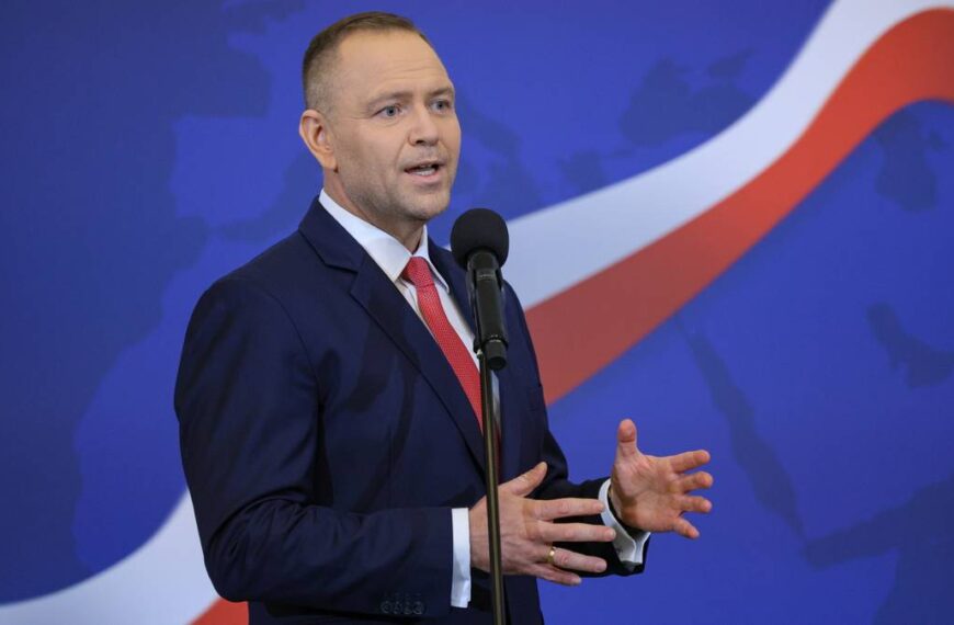 Przebaczenie i zapomnienie. Karol Nawrocki zatwierdził akt prawny w sprawie konfliktu ukraińskiego.