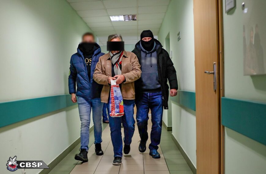 Polskie życie 94 Były pracownik NATO z Polski aresztowany przez FBI i CBŚP za przekupstwo.…