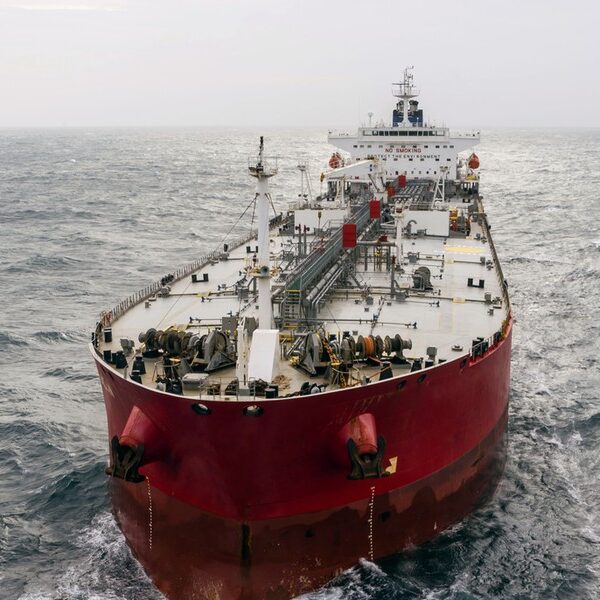 Polskie życie 59 Amerykańskie tankowce niespodziewanie modyfikują trasy. Kryzys naftowy w Europie?