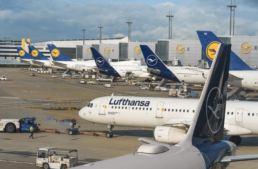 Polskie życie 26 Kolejny protest Lufthansy zakłóca plan lotów. Utrzymano realizację niektórych kursów.