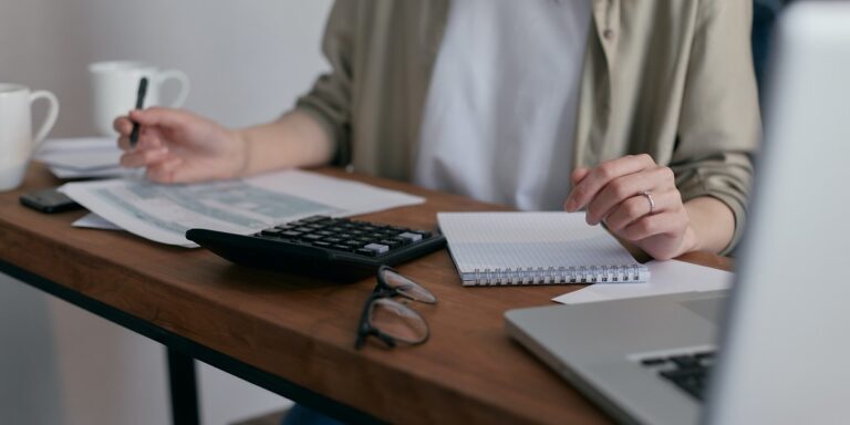 Prowadzisz biznes? Istotne informacje. 13 kwestii dotyczących Krajowego Systemu e-Faktur 2