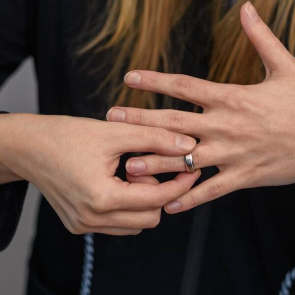 Polskie życie 56 Polskie śluby wyznaniowe. Kościół notuje spadek liczby małżeństw.