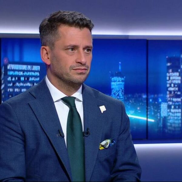 Paweł Śliz w roli „Gościa Wydarzeń”. Emisja od 19:15.