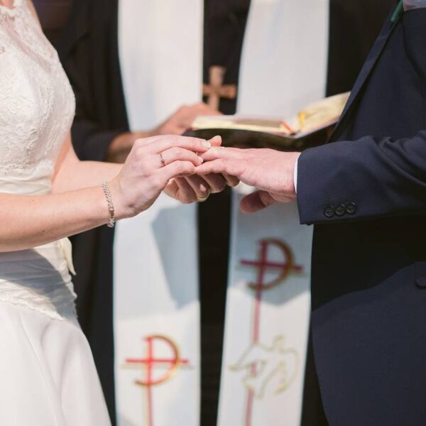 Pytania do nowożeńców i szokujące statystyki kościelne.