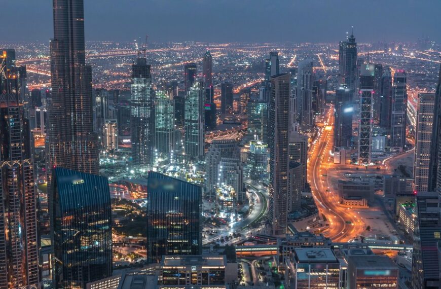 Irański szantaż wobec banków. Dubajskie biura w panice się wynoszą.