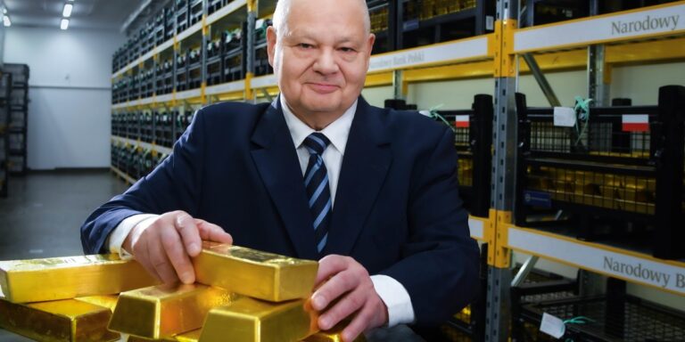 Szef NBP wyjaśnia sprawę depozytu SAFE 0%. Skąd wziąć środki na obronność, sprzedając rezerwy kruszcowe? 13 Szef NBP wyjaśnia sprawę depozytu SAFE 0%. Skąd wziąć środki na obronność, sprzedając rezerwy kruszcowe? 6