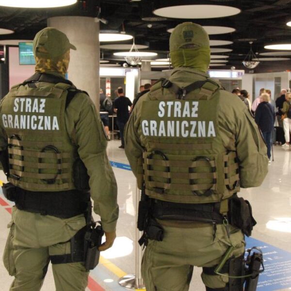 Wakacje przepadły przez głupi dowcip. Interwencja służb była błyskawiczna.