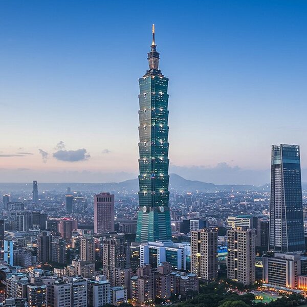 Tajwan zaniepokojony aktywnością Chin. Przemiany sił w wyniku konfliktu bliskowschodniego.