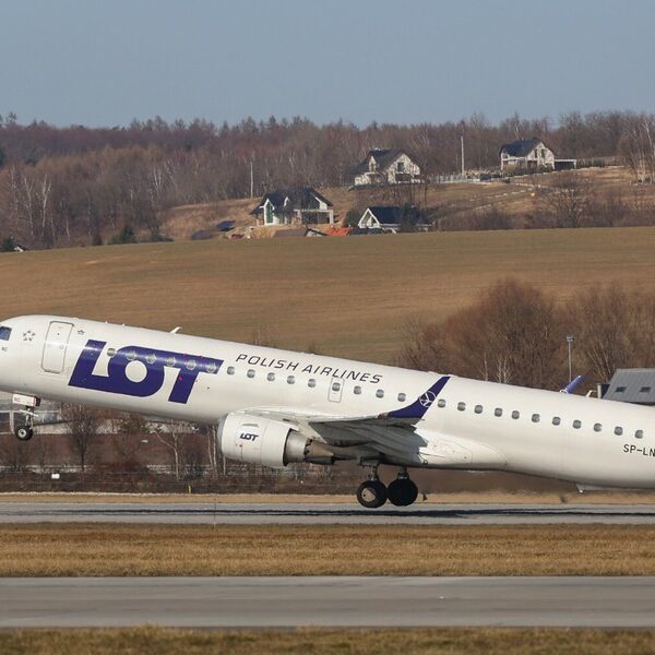 Bangkok: PLL LOT planuje powrót obywateli.