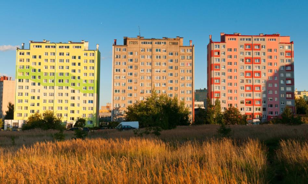 Polskie życie 40 Miesięczne rachunki problemem co trzeciego Polaka. Kredyt priorytetem, a czynsz na później.