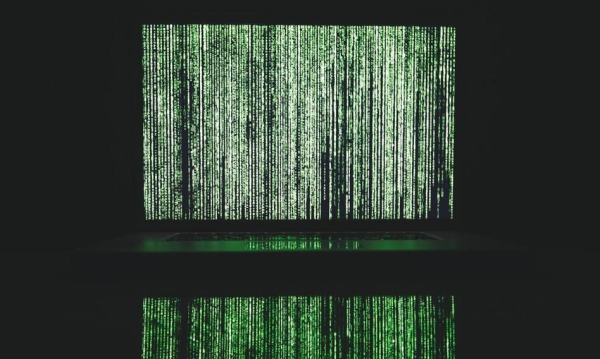 Szczeciński szpital celem cyberataku. Sparaliżowane systemy, medycy pracują manualnie.