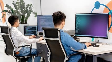 AI nie zastąpi programistów. Zmieni jednak to, kto będzie naprawdę potrzebny w IT