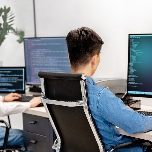 Sztuczna inteligencja nie wyeliminuje programistów. Przekształci natomiast zapotrzebowanie na role&hellip;