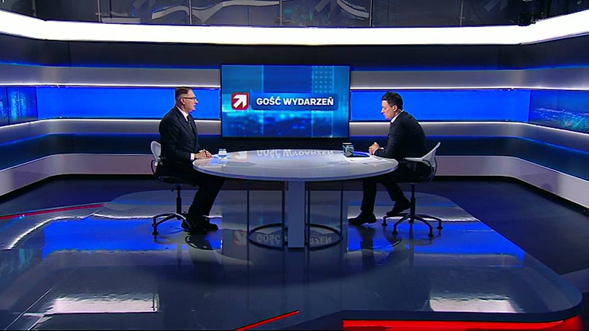 Ogień na fasadzie budynku w Białołęce. Zadymienie widoczne z centralnej Warszawy. 2