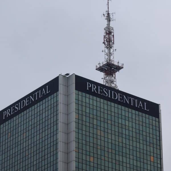 Polskie życie 69 Hotelowa wspinaczka Łotysza zakończona wyrokiem. Ograniczył się do kary pieniężnej.