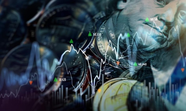 Polskie życie 44 Rekordowe euro w tym roku, szwajcarski frank najmocniejszy od wiosny. Kurs dolara wzrósł o przeszło 4 gr.