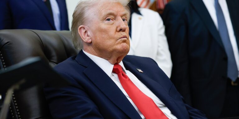 Trump: Stany Zjednoczone kończą wymianę handlową z Hiszpanią 15