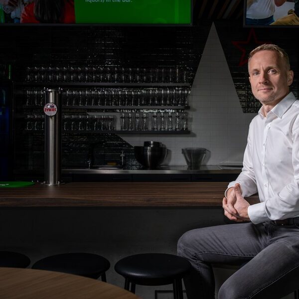 Polskie życie 57 HEINEKEN rozbudowuje krakowską ekipę IT ds. Handlu