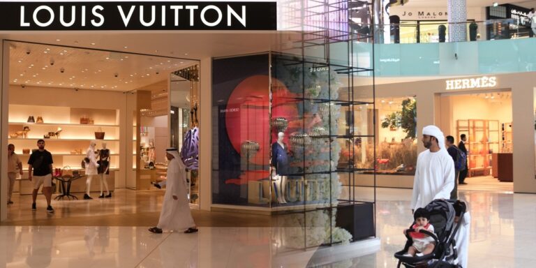 Drogie firmy upatrywały nadziei w Dubaju. Napięcia z Iranem wstrząsnęły rynkiem. 126 Drogie firmy upatrywały nadziei w Dubaju. Napięcia z Iranem wstrząsnęły rynkiem. 10