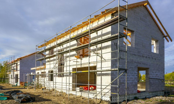 Polskie życie 34 Dom w budowie: ile to wydać? Koszty pracy i surowców