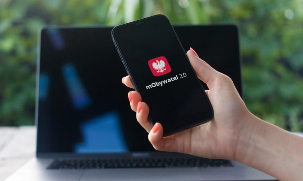 mObywatel z nową funkcją. Tysiące Polaków unikną wizyt w urzędach.