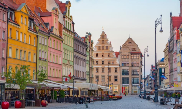 Czy znikną plenerowe restauracje? Spór konserwatora z branżą gastronomiczną