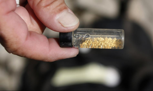 Wyprzedaż złota. Kryzys w Zatoce Perskiej obniża ceny w Dubaju.