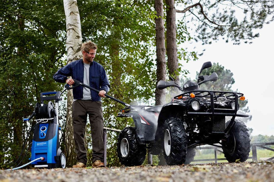 Mocne i niezawodne – TOP 5 myjek ciśnieniowych do każdego domu 8