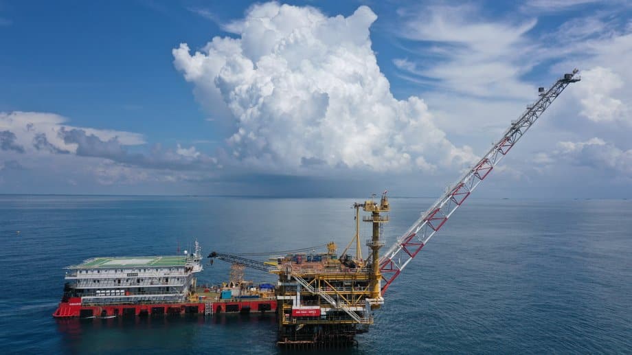 Platforma wiertnicza do wydobycia ropy i gazu. Zdjęcie poglądowe