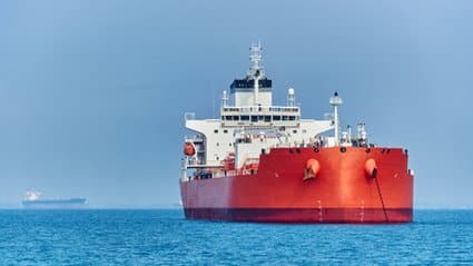 Ropa znów płynie przez cieśninę Ormuz. Tankowce ruszyły