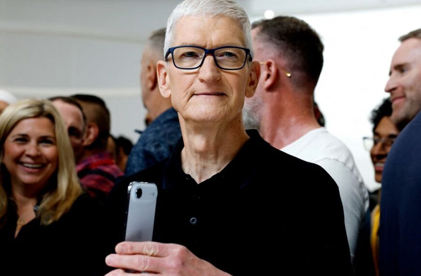 Tim Cook opuszcza Apple. Wstrząs w kierownictwie firmy.
