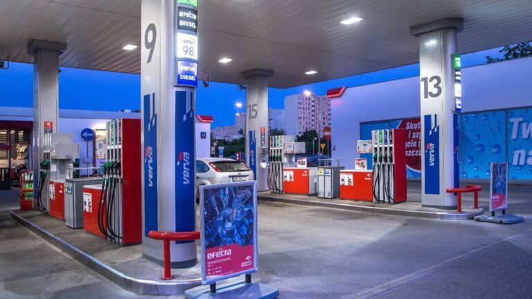 Benzyna w górę, diesel w dół. Aktualne wieści o kosztach paliw. 9