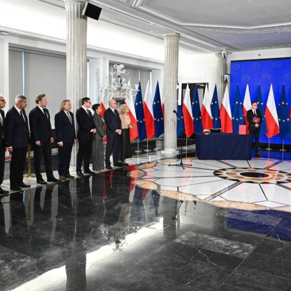 Polskie życie 61 Nowi sędziowie Trybunału Konstytucyjnego w ruchu. Prezydent: Brak jakiejkolwiek legalności.