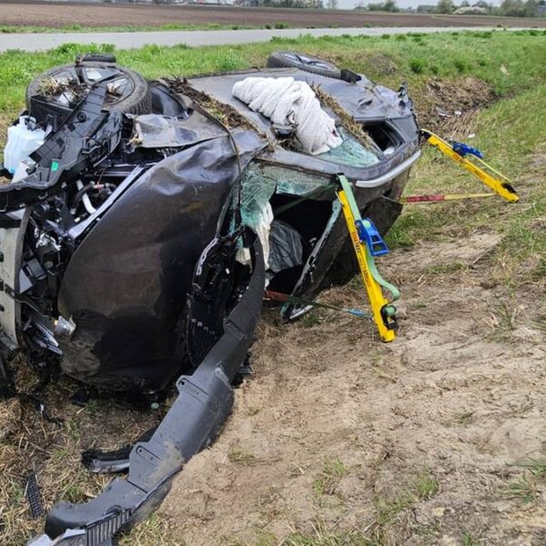 Krytyczny karambol w okolicach Inowrocławia. Ranni, w tym trójka małoletnich.