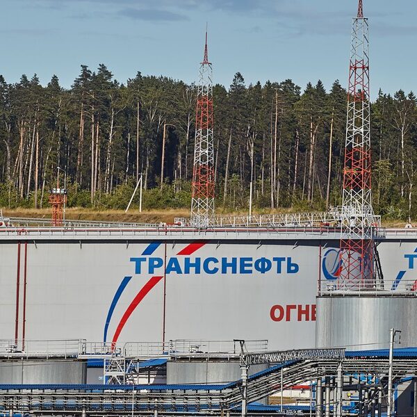 Polskie życie 45 Rosyjski port o strategicznym znaczeniu unieruchomiony po ukraińskich uderzeniach. „Redukcje…