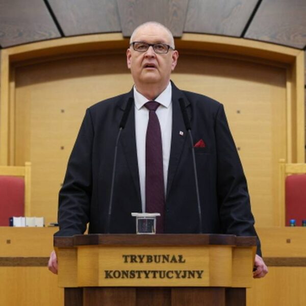 Kłótnia o przysięgę sędziowską. Szef TK komentuje.