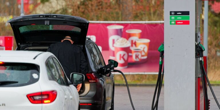 Taniej o Paliwa: Wdrożony Pakiet. Działania Rządu: Kontrola Zakupów Przez Obcych 2