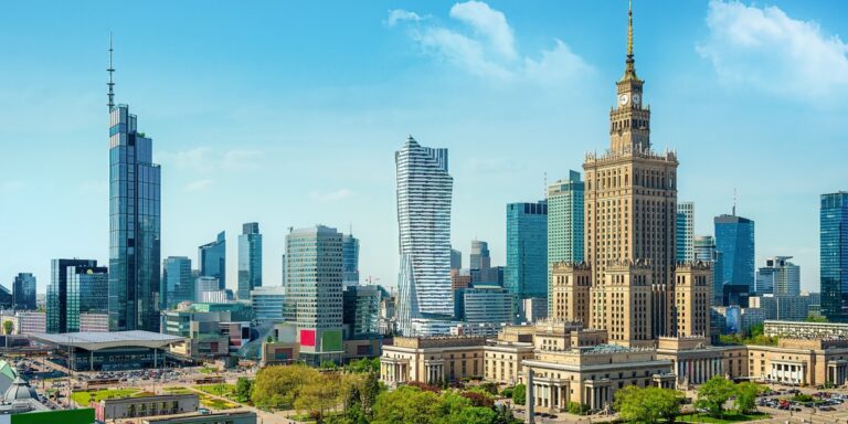 Wzrost lęku przed kryzysem wśród Polaków. Badanie CBOS sygnalizuje niepokojące tendencje. 8